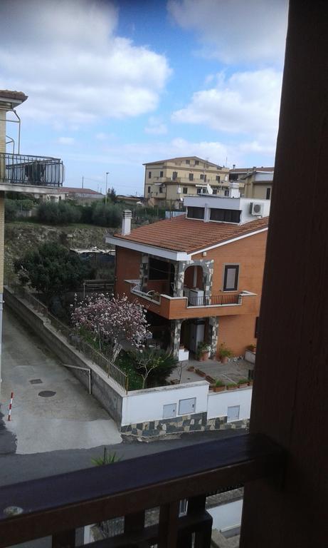 B&B Roma Per Fiera E Aeroportoポンテ・ガレリア エクステリア 写真